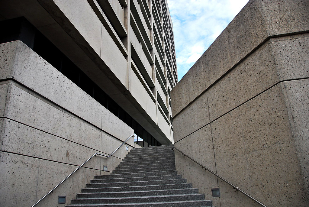 Image of a Sacramento County building
